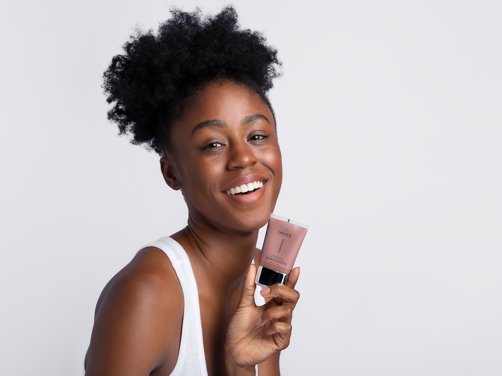 I BEAUTY - I Conceal - Flawless Foundation Mahogany